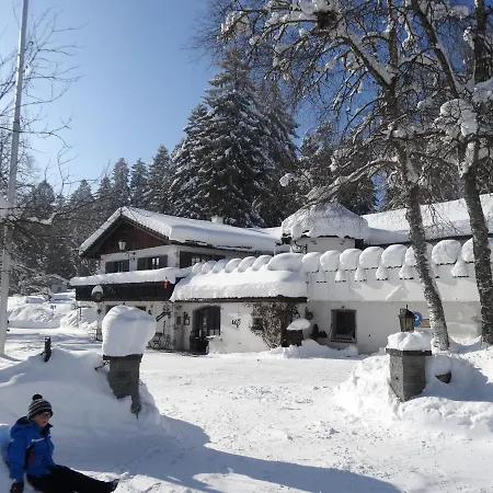 Hotel La Cibourg, Centre De Renan