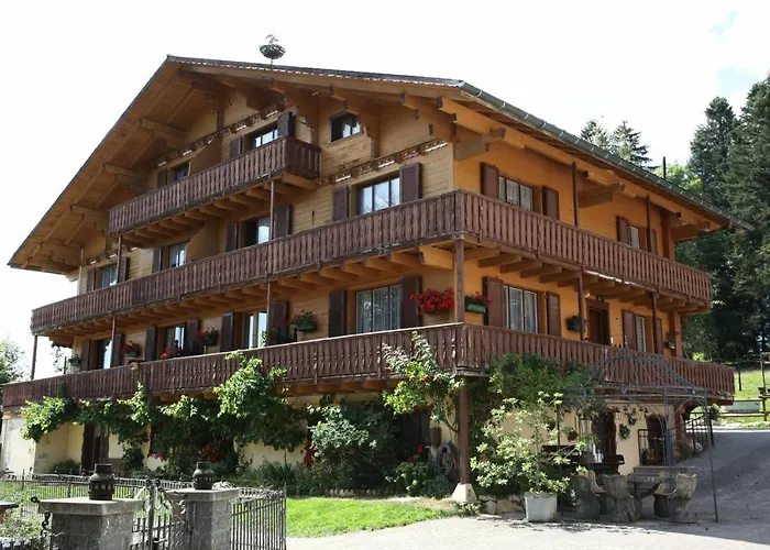 Hotel La Cibourg, Centre De Renan