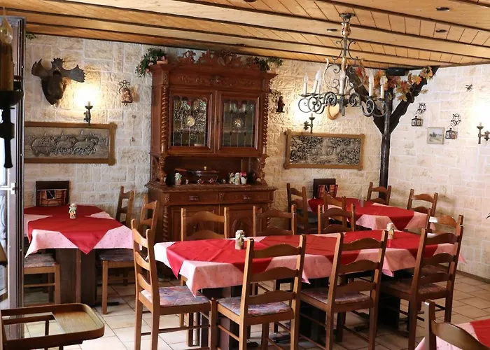 La Cibourg, Centre De Hotel Renan