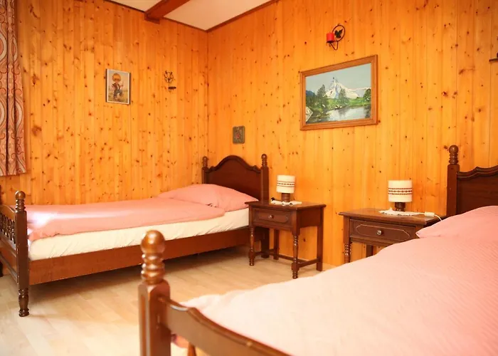 Hotel La Cibourg, Centre De Renan