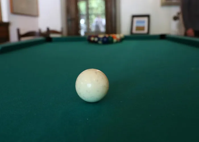 La Cibourg, Centre De Hotel Renan