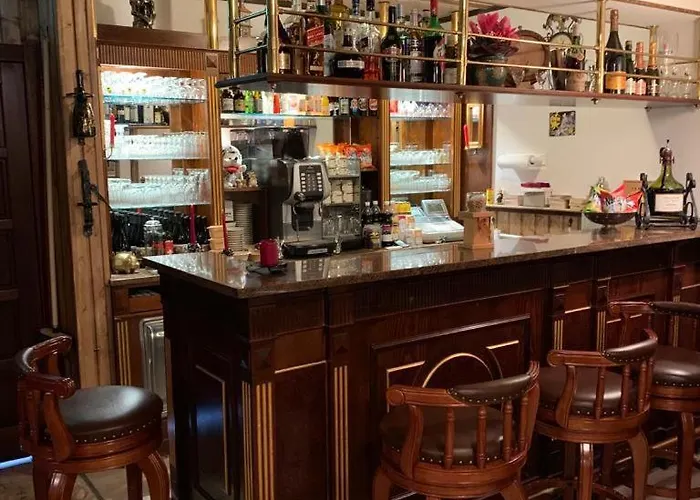 La Cibourg, Centre De Hotel Renan